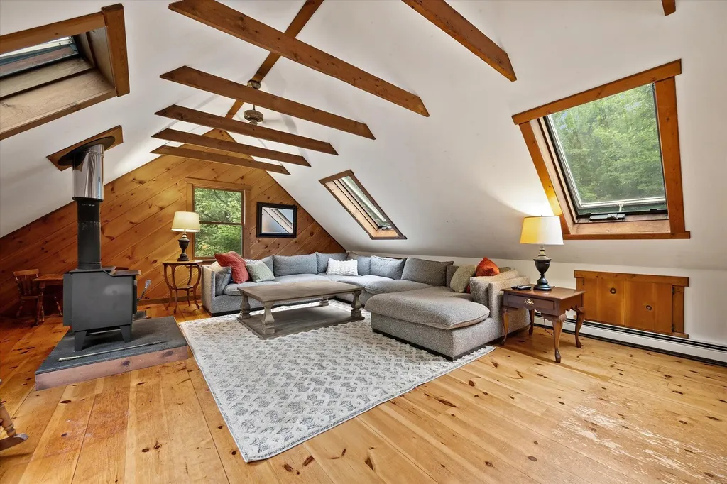 509 Wiswell Road Holden ME 04429