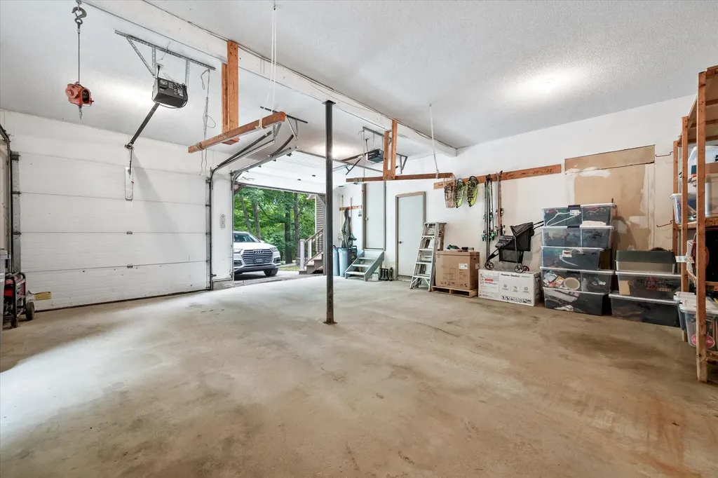 509 Wiswell Road Holden ME 04429
