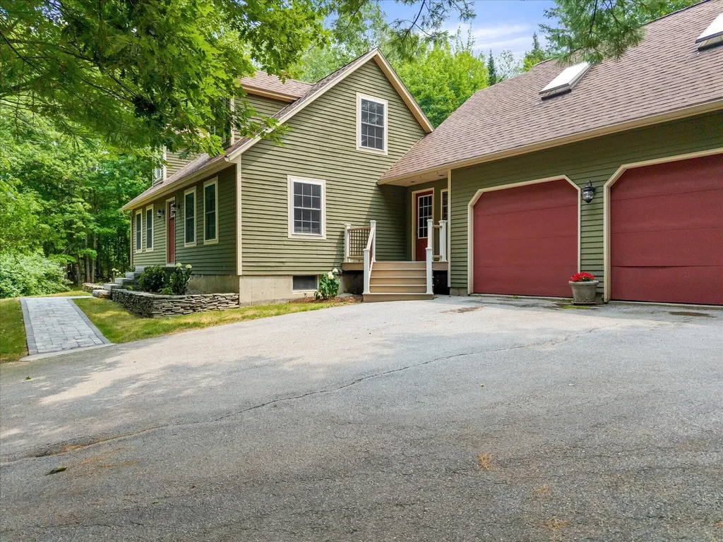 509 Wiswell Road Holden ME 04429