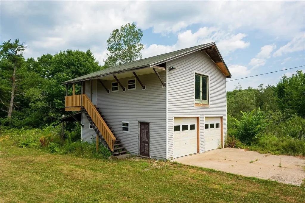 689 West Street Rockport ME 04856