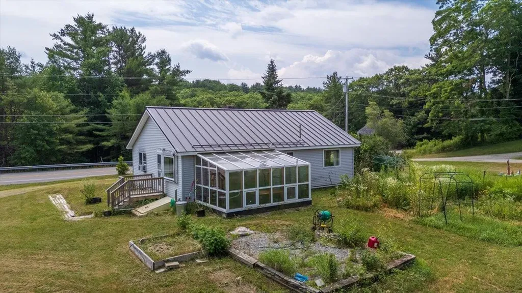 689 West Street Rockport ME 04856