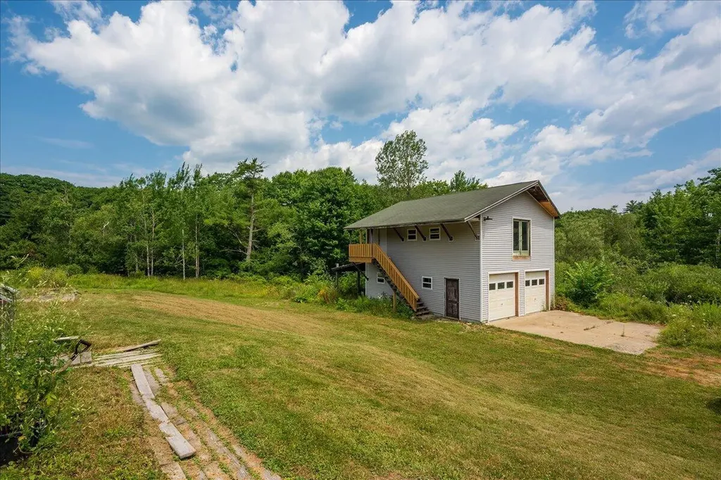 689 West Street Rockport ME 04856
