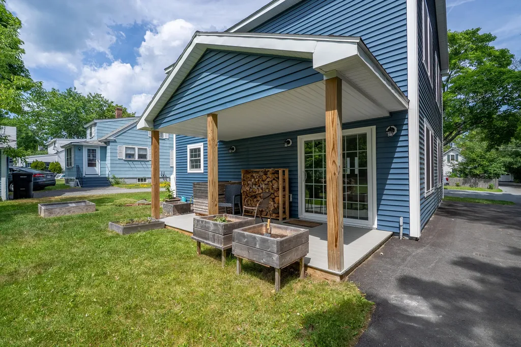 210 Fern Street Bangor ME 04401