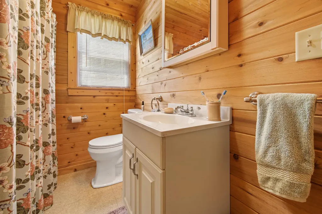 23 Sweet Fern Way Orland ME 04472
