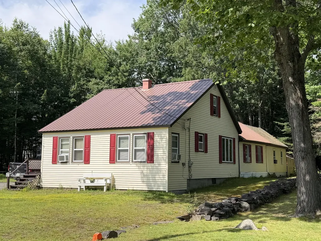 Greenville ME, 17 Oliver Road
