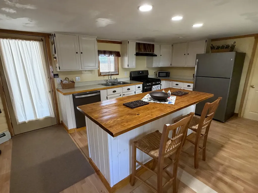 17 Oliver Road Greenville ME 04441
