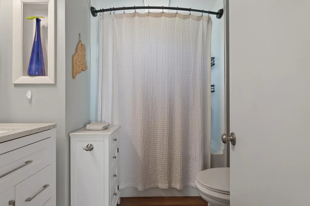 147 Rowe Avenue Portland ME 04102