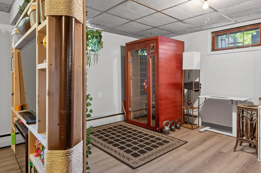147 Rowe Avenue Portland ME 04102