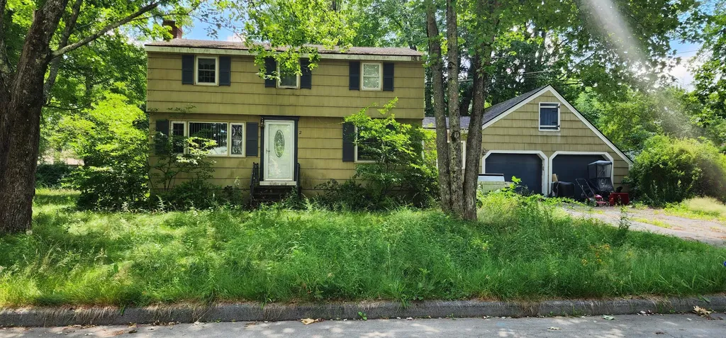 2 Pilgrim Road Westbrook ME 04092