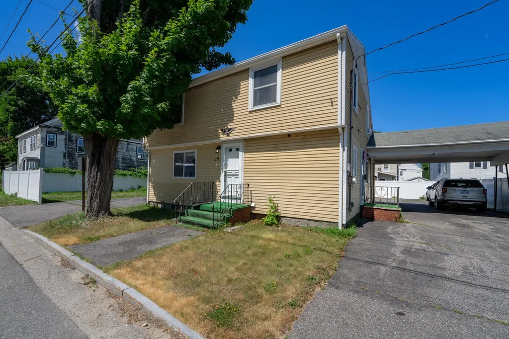 25 Green Street Saco ME 04072