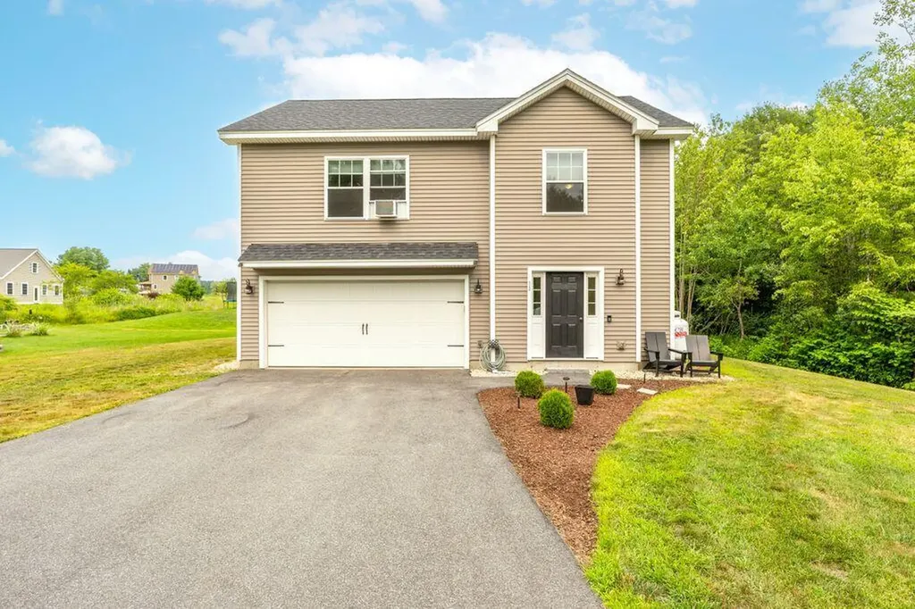 33 Gray Road Cumberland ME 04021