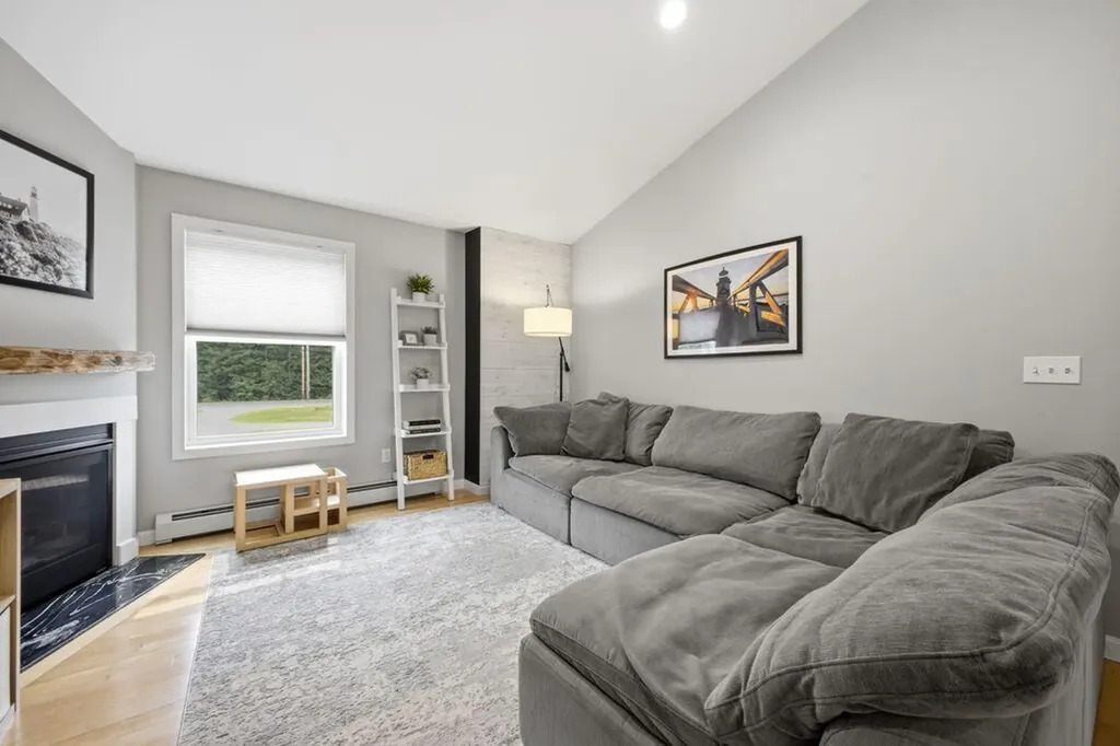 33 Gray Road Cumberland ME 04021