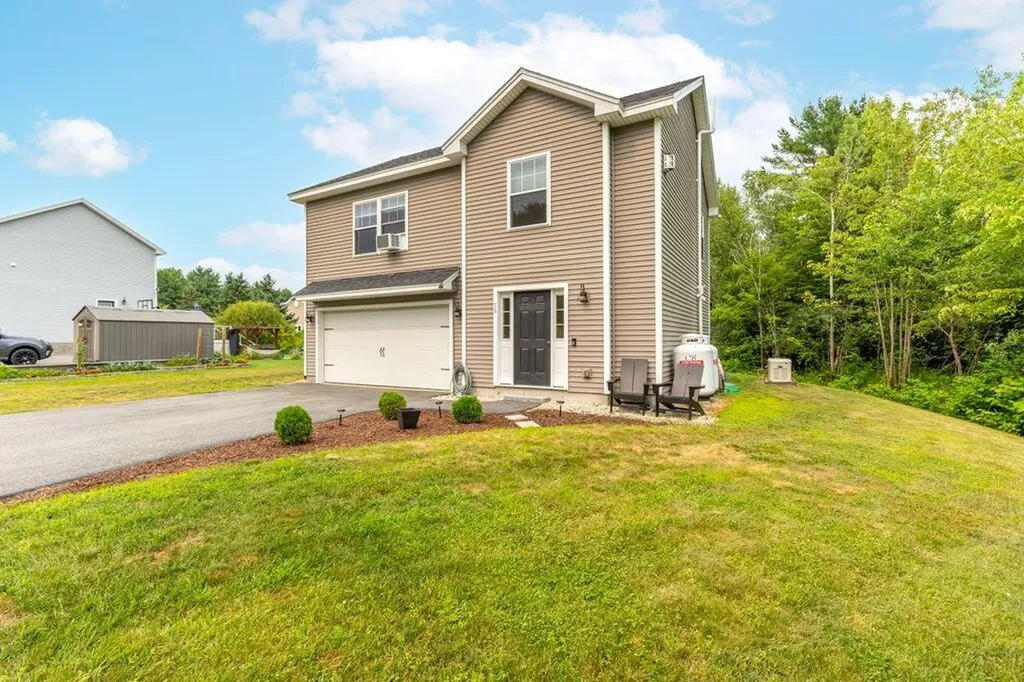 33 Gray Road Cumberland ME 04021