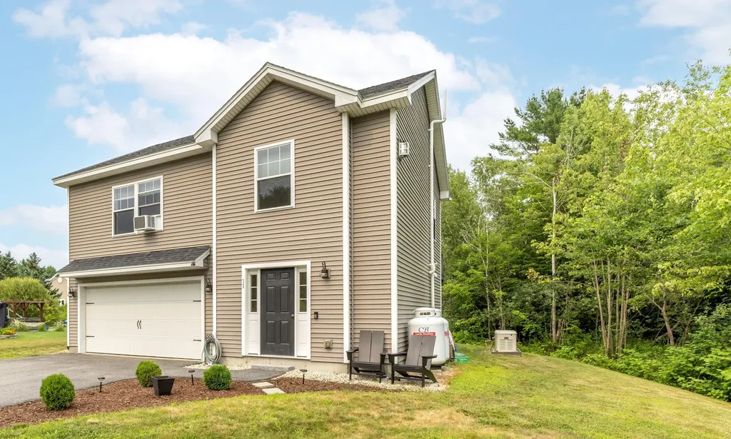 33 Gray Road Cumberland ME 04021