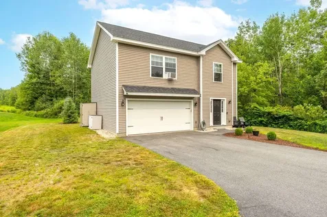 33 Gray Road Cumberland ME 04021