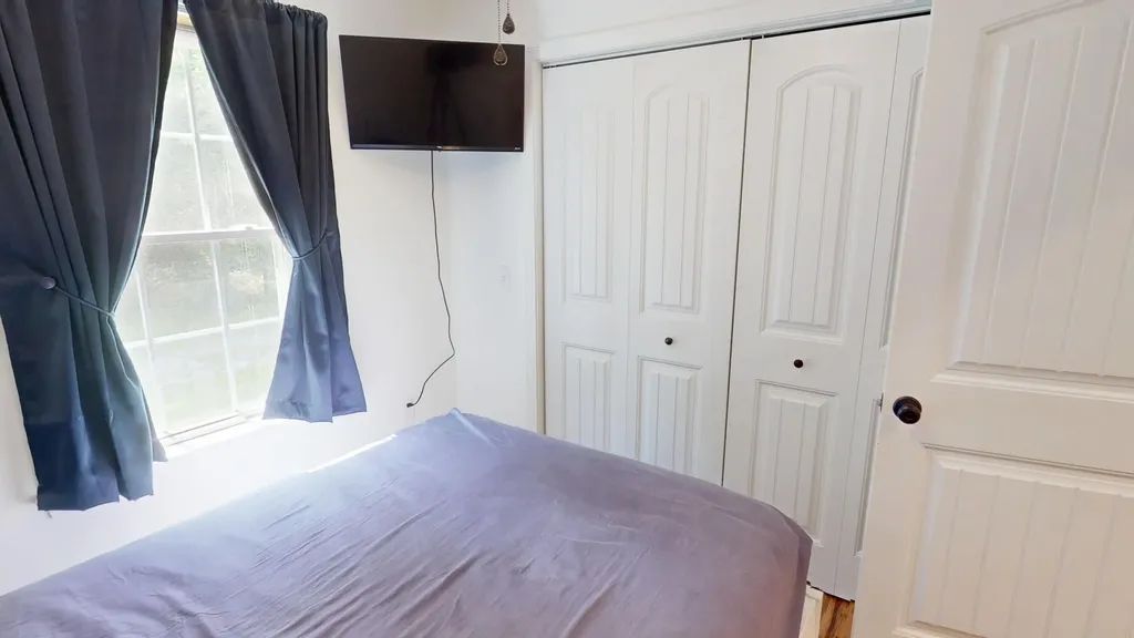 4360 Bennoch Road Alton ME 04468