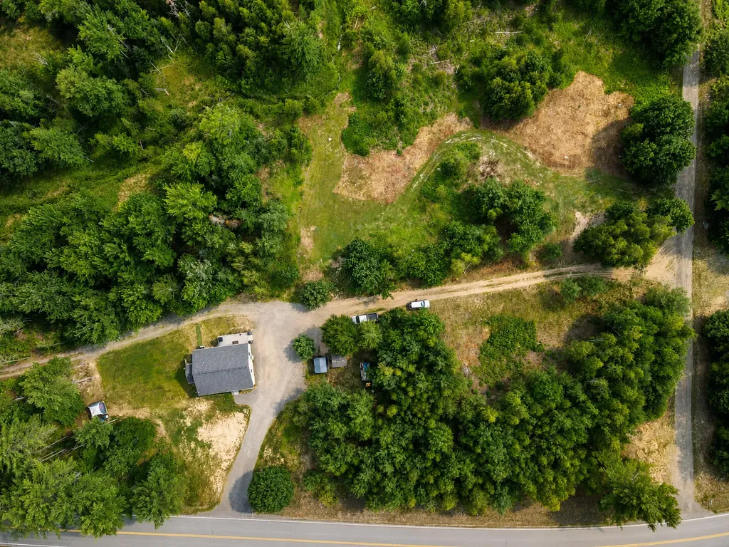 4360 Bennoch Road Alton ME 04468