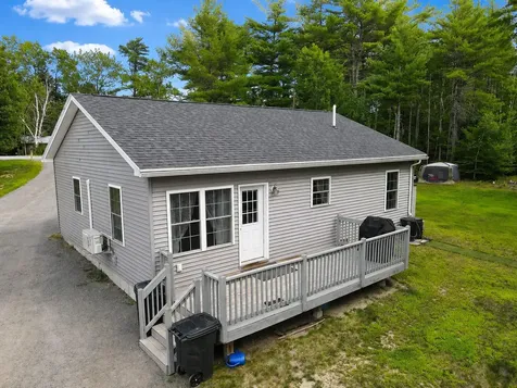 4360 Bennoch Road Alton ME 04468