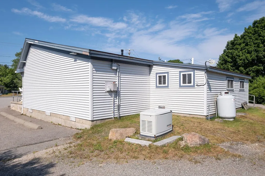 59 School Street Stonington ME 04681