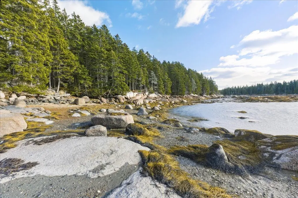 M3-2A Oceanville Road Stonington ME 04681