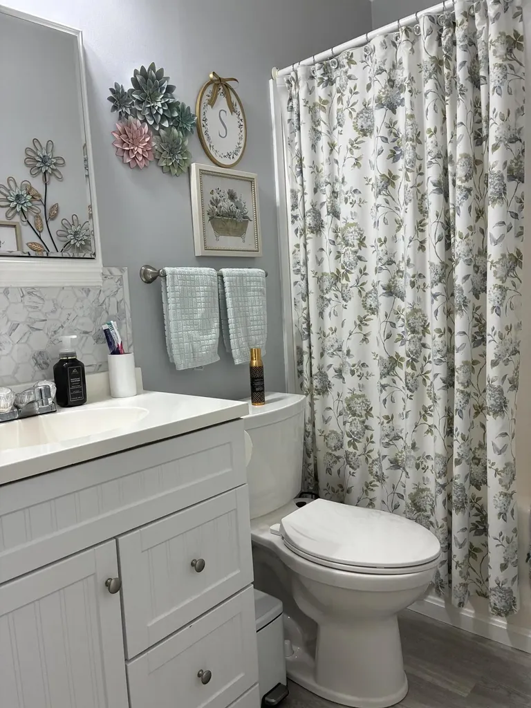 1 Karen Street Palmyra ME 04965
