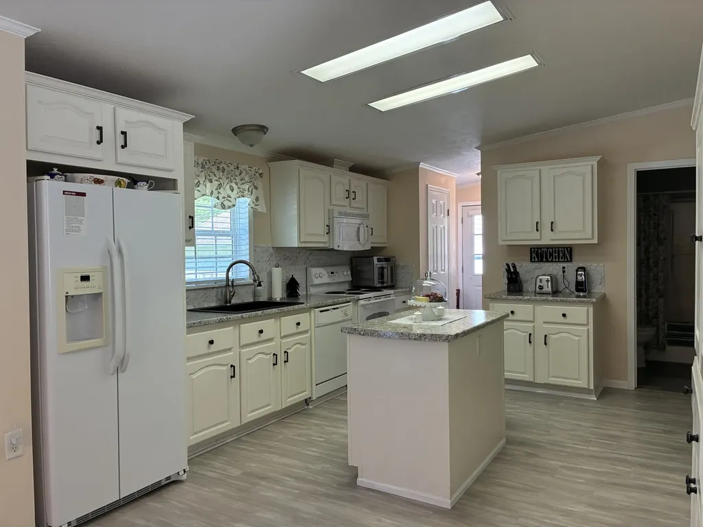 1 Karen Street Palmyra ME 04965