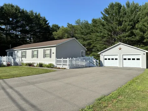 1 Karen Street Palmyra ME 04965