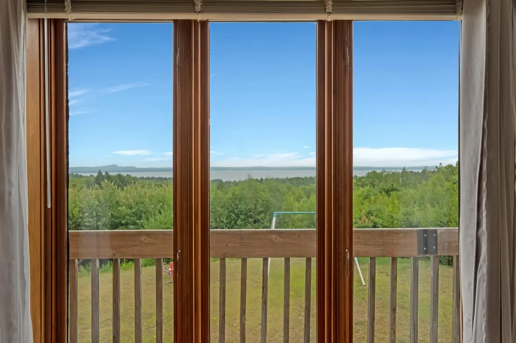 29 Valley Lane Sebago ME 04029