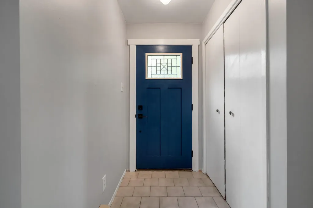29 Valley Lane Sebago ME 04029