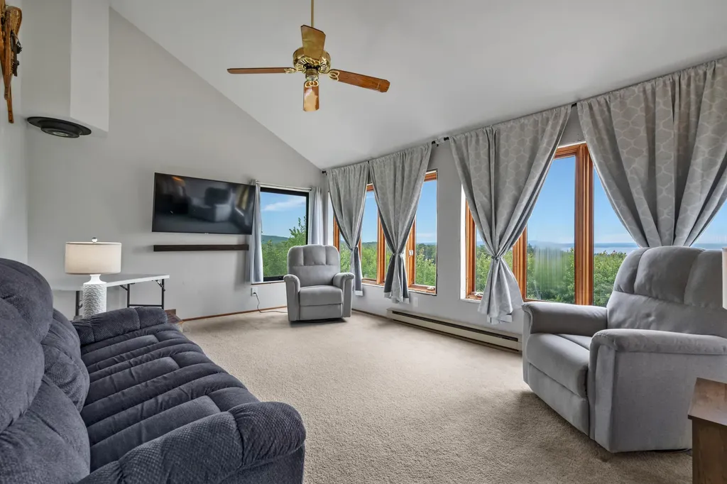 29 Valley Lane Sebago ME 04029