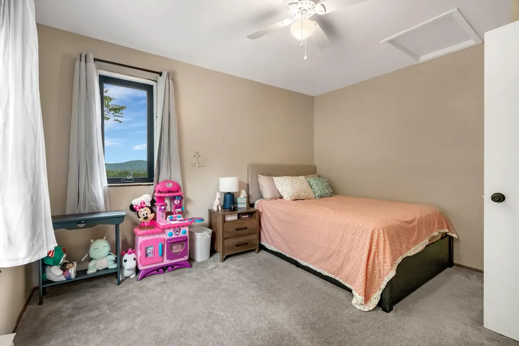 29 Valley Lane Sebago ME 04029