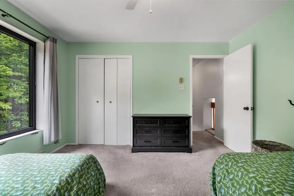29 Valley Lane Sebago ME 04029