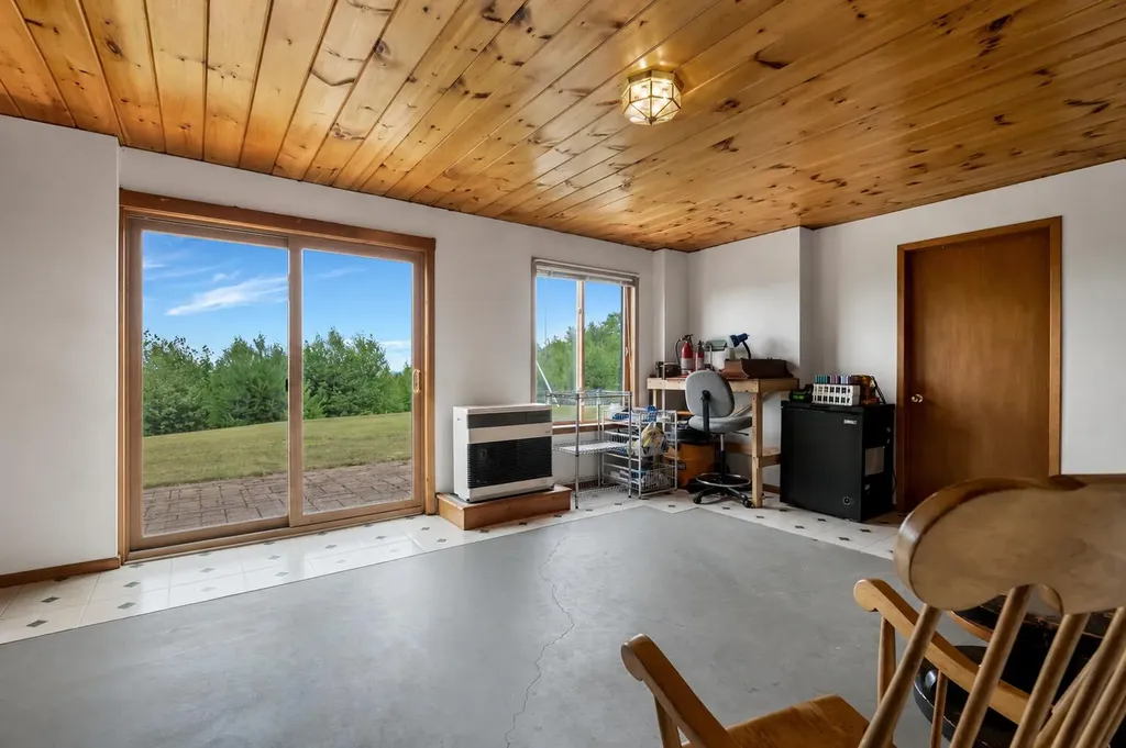 29 Valley Lane Sebago ME 04029