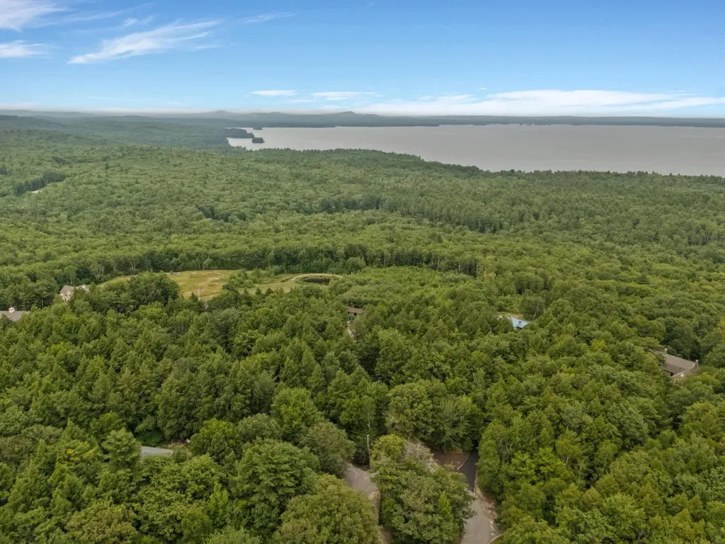 29 Valley Lane Sebago ME 04029