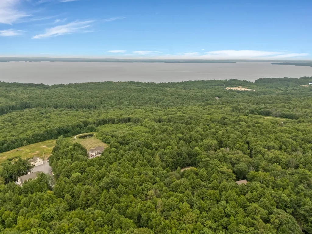 29 Valley Lane Sebago ME 04029