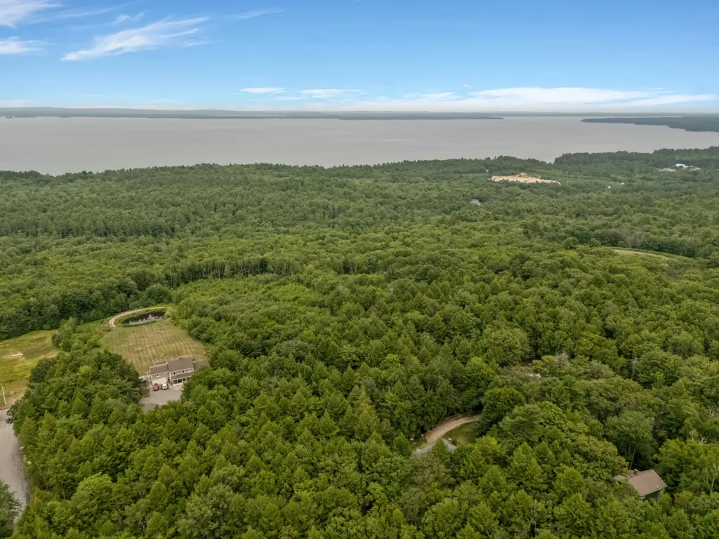 29 Valley Lane Sebago ME 04029