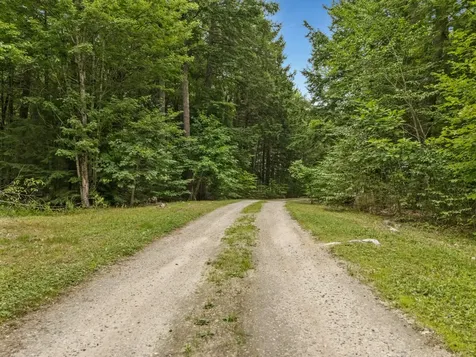 29 Valley Lane Sebago ME 04029