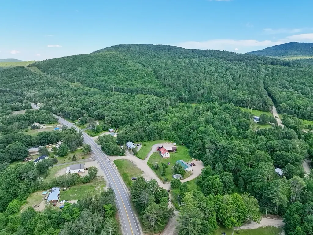 19 Knox Road Peru ME 04290