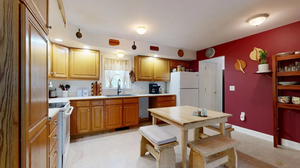 93 Hall Lane Appleton ME 04862