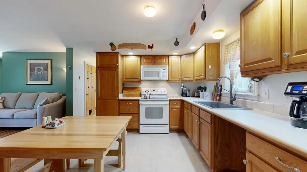 93 Hall Lane Appleton ME 04862