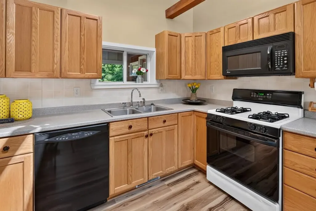 4368 Union Street Levant ME 04456