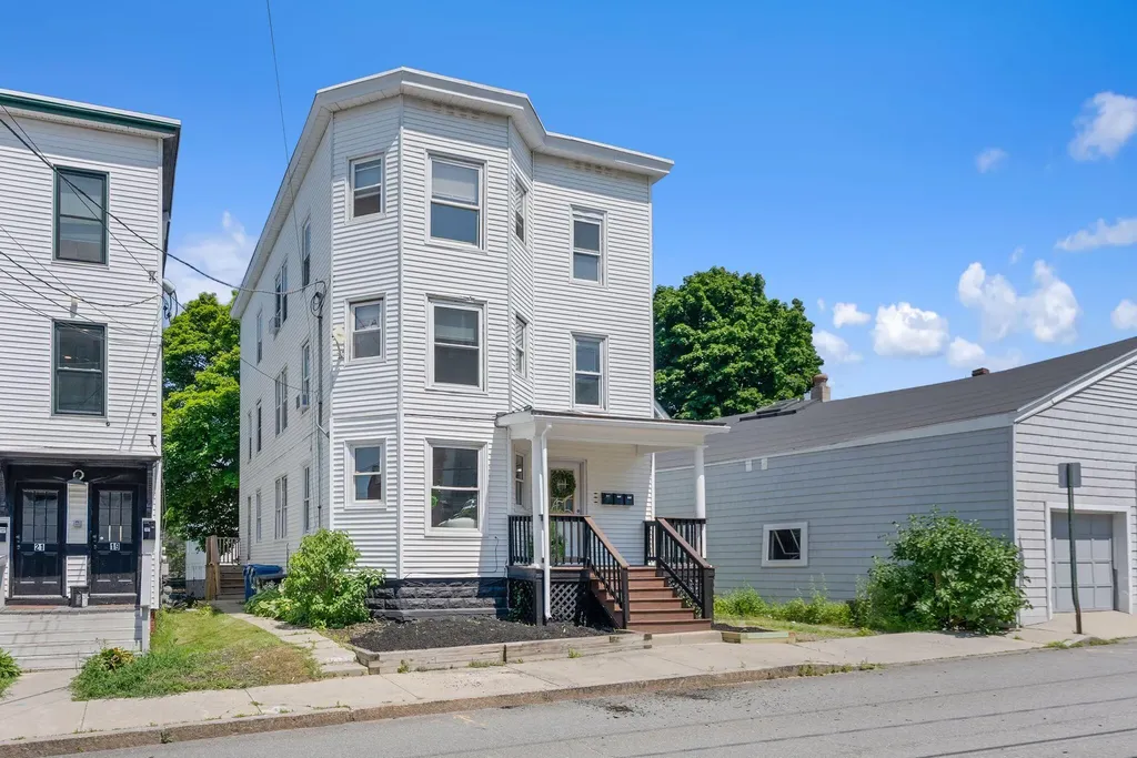 17 Boynton Street Portland ME 04102