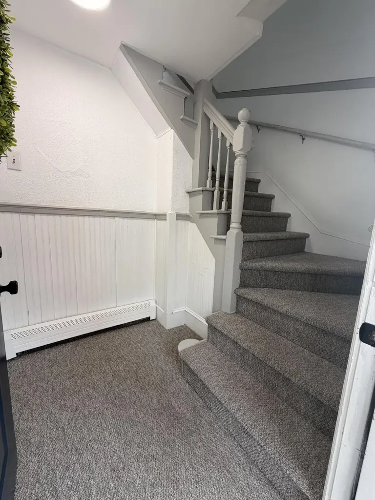 17 Boynton Street Portland ME 04102