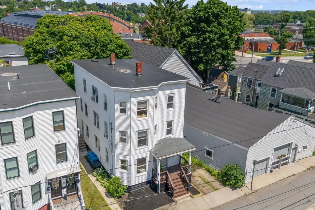 17 Boynton Street Portland ME 04102