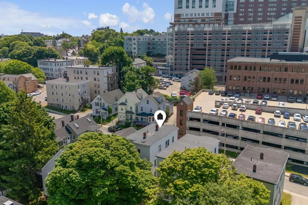 17 Boynton Street Portland ME 04102