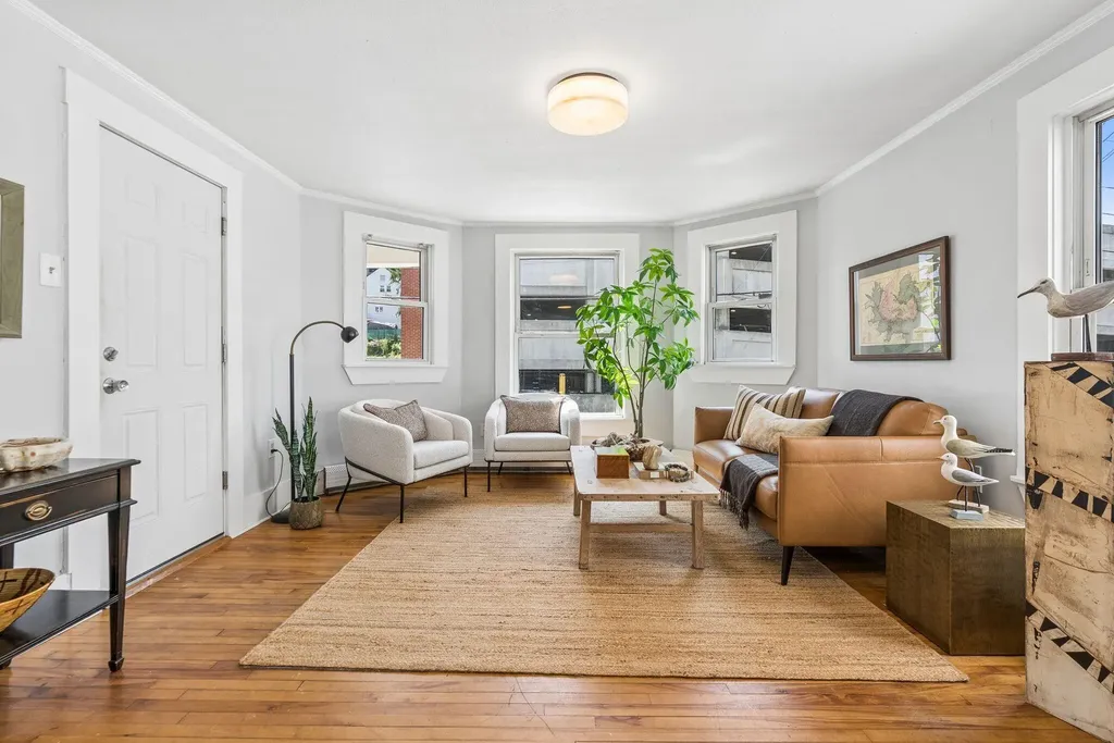 17 Boynton Street Portland ME 04102
