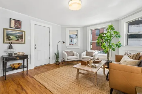 17 Boynton Street Portland ME 04102