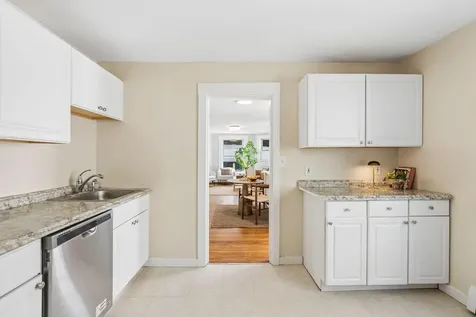 17 Boynton Street Portland ME 04102