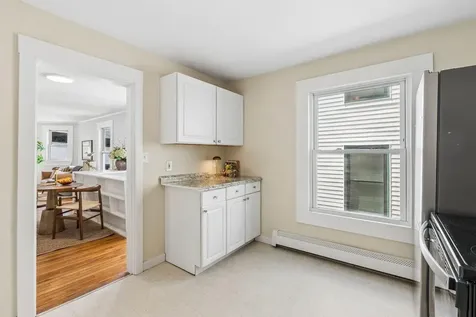 17 Boynton Street Portland ME 04102
