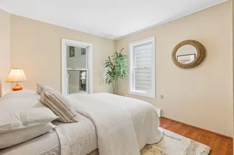 17 Boynton Street Portland ME 04102